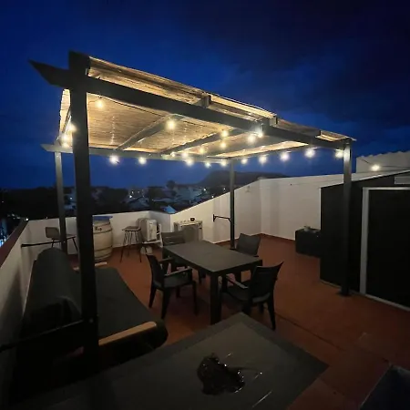 Апартаменты Modern 2 Bedroom With Lovely Rooftop Terrace Дения