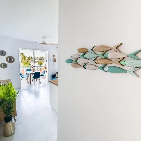 Apartment Modern 2 Bedroom With Lovely Rooftop Terrace