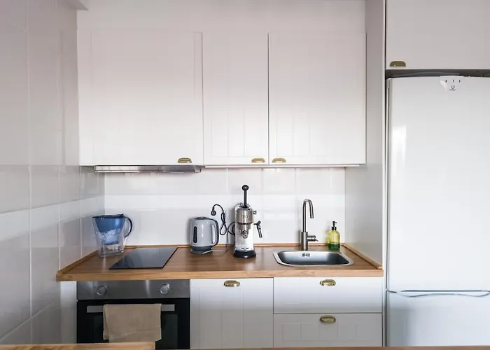 Modern 2 Bedroom With Lovely Rooftop Terrace *