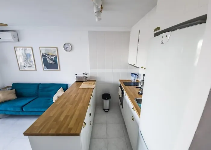 Modern 2 Bedroom With Lovely Rooftop Terrace 德尼亚